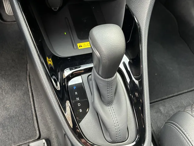 Toyota Yaris 1.5 Hyb. 130 Executive | Panoramadak | JBL | Blindspot