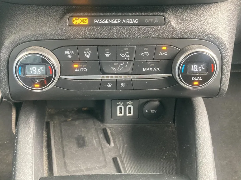 Ford Focus 1.0 EcoBoost Hybrid 125 pk Titanium X Wagon Navigatie - Apple Carplay/ Android Auto - Camera - Draadloos opladen telefoon - Elektrische achterklep