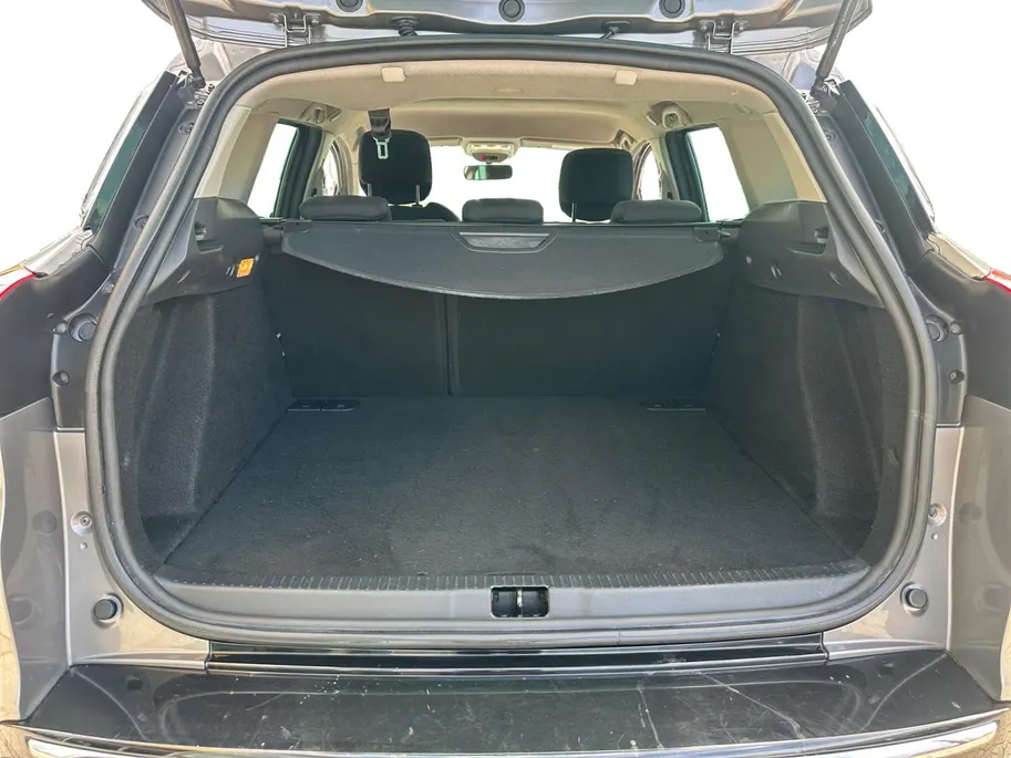 Renault Clio Estate 0.9 TCe Night&Day | Parkeersensoren | Apple Carplay | Camera | Cruise Control | Airco | LMV | Onderhoudshistorie | 12 Maanden BOVAG Garantie