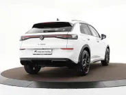 Volkswagen T-Roc R-Line First Edition 1.5 eTSI 150 PK 7 versn. DSG · Electrische achterklep · Achteruitrijcamera · Draadloze telefoonlader · Voorraad OUTLET · Prijs is inclusief inruilpremie ·