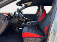 Ford Explorer Collection Extended Range RWD 79 kWh | Nieuw te Bestellen | €3.500,- Ready Set Ford Bonus | 579km WLTP Rijbereik | Trekhaak | B&O Premium Audio | 360 Graden Camera | HUD | Verwarmbare Voorstoelen | Verwarmbaar Stuur