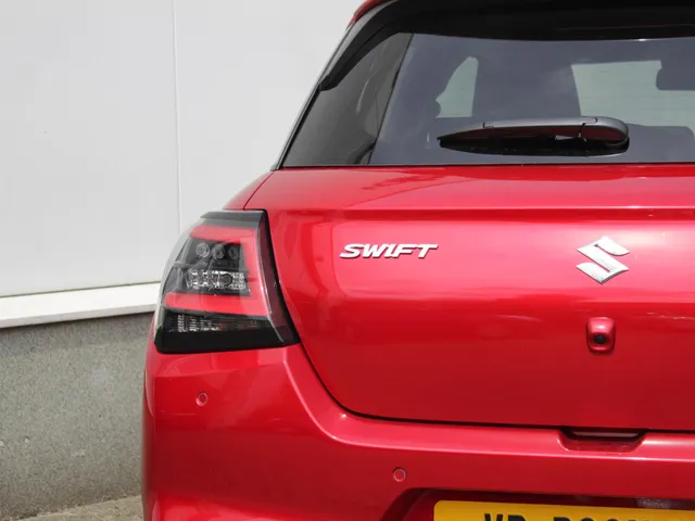 Suzuki Swift 1.2 Select Smart Hybrid | € 2200,- DEALERKORTING! | Alle kleuren leverbaar!