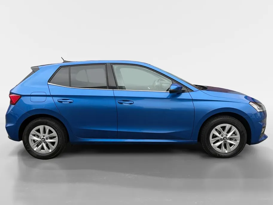 Škoda Fabia 1.0 TSI Selection 116PK AUTOMAAT | Lichtmetalen velgen| Parkeer sensoren| Climate Control| Stuur verwarming| Stoel verwarming| Apple Carplay & Android Auto