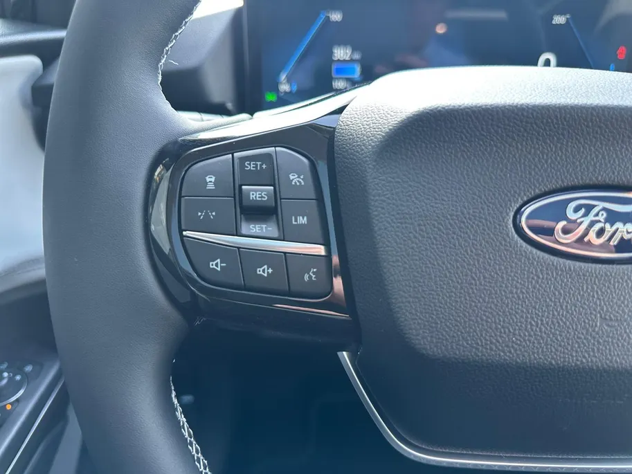 Ford Puma Gen-E Premium 46,8 kWh | Driver Assistancepack | Winterpack | Matrix Ledkoplampen | Panoramadak | El. Achterklep | BLIS | Nieuw te bestellen bij Zeeuw & Zeeuw Ford Schoonhoven |