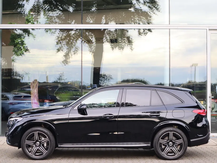 Mercedes-Benz GLC 300e 4MATIC AMG Line