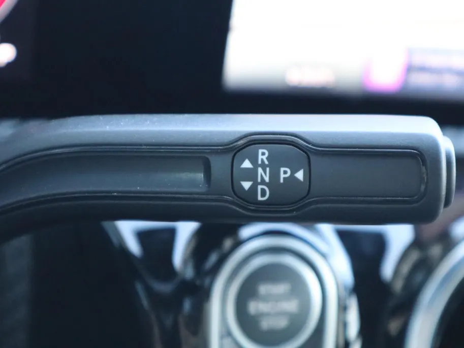 Mercedes-Benz CLA Shooting Brake 180 Star Edition l Keyless l Achteruitrij camera l Stoelverwarming