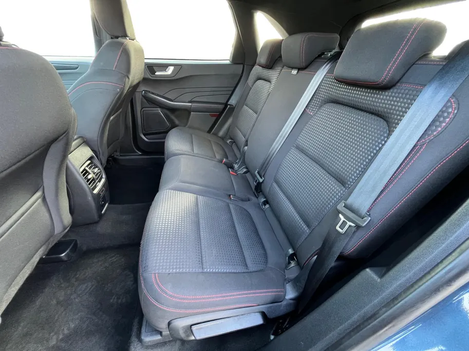 Ford Kuga 2.5 PHEV ST-Line | Winterpack | Adaptieve Cruise Control | Camera achter en voor | Stoel- en stuurverwarming