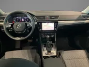 Škoda Superb Combi 1.4TSIiV 160kW/218PK Business Edition Plus · Navigatie · Trekhaak · Camera + Parkeersensoren · Garantie t/m 27-03-2028 of 60000km.