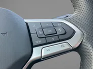 Volkswagen Tiguan 1.5eTSI/150PK R-Line · Panoramadak · Trekhaak · 360°Camera + Parkeersensoren · Garantie t/m 06-01-2030 of 100000km.
