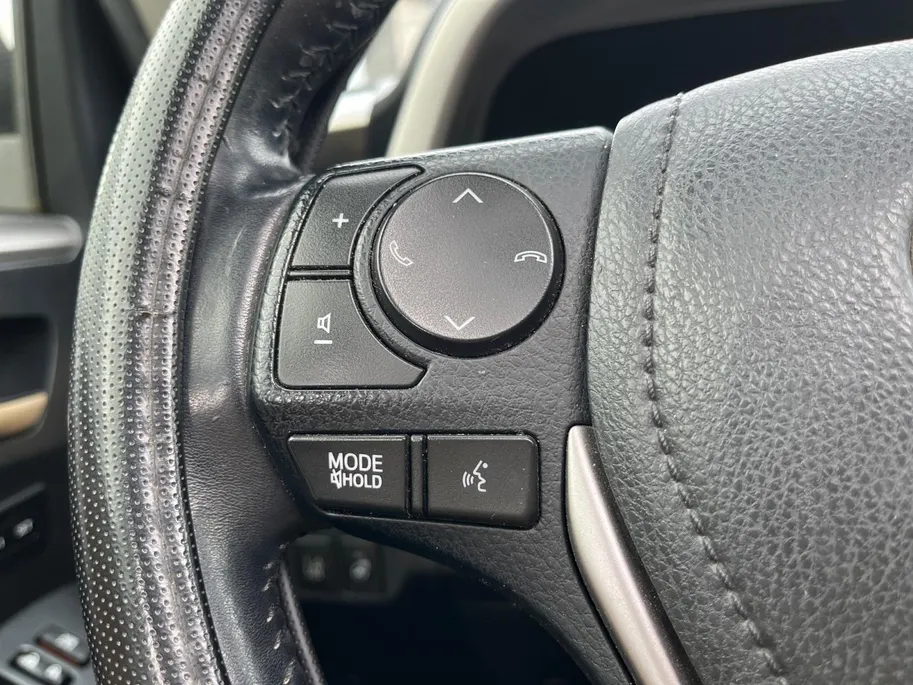 Toyota RAV4 2.5 Hybrid AWD Executive Business | Elektrische achterklep | Schuifdak | Lederen interieur | Trekhaak | 1.650 kg trekgewicht |