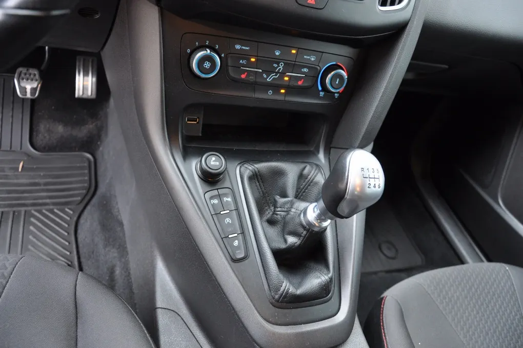Ford Focus FOCUS1.0 Ecoboost ST Line Onbekend
