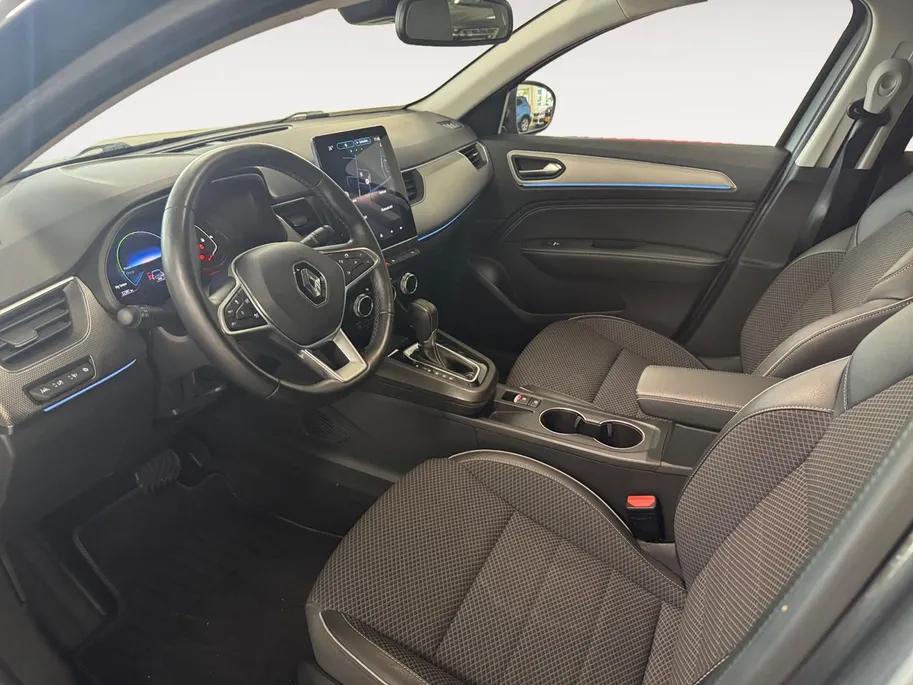 Renault Arkana 1.6 E-Tech Hybrid 145 Intens | Slechts 22.000 km | CarPlay | Camera | Navigatie | Adaptive Cruise | Climate Control | Keyless