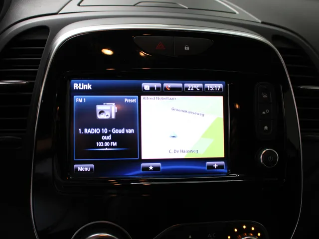 Renault Captur 0.9 TCe Intens Navigatie | Parkeercamera | Climate Control | Dodehoekdetectie | Inklapbare buitenspiegels