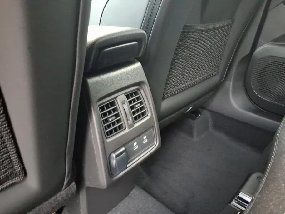 Mitsubishi Grandis 1.8 HEV First Edition | ACTIEPRIJS INCL. € 4.000,- KORTING |