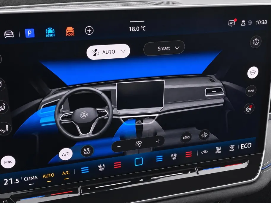 Volkswagen Passat Variant 1.5eTSI 272PK R-Line Black Style · Panoramadak · Leder · Trekhaak · 360°Camera · Hemelbekleding velours · Garantie t/m 08-12-2030 of 100000km