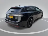 Volkswagen ID.7 Tourer Pro Limited Edition 77 kWh · 20' Black Style velgen + all-season banden · 360 camera · verwarmde voorstoelen · Trekhaak inklapbaar, met elektrische ontgrendeling ·