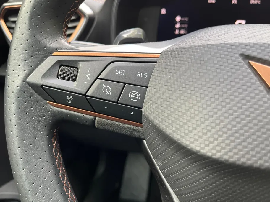 CUPRA Formentor 1.4 e-Hybrid Business | 18' LM | Climate Control | Adaptive Cruise Control | Draadloze telefoonlader | Navigatie