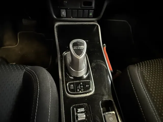 Mitsubishi Outlander 2.4 PHEV Pure + Carplay