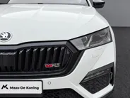 Škoda Octavia Combi 1.4 TSI 245pk DSG RS iV PHEV Business · Camera · Apple/Android Car Play · Head-Up · Dodehoek Detectie · 19'' Inch ·