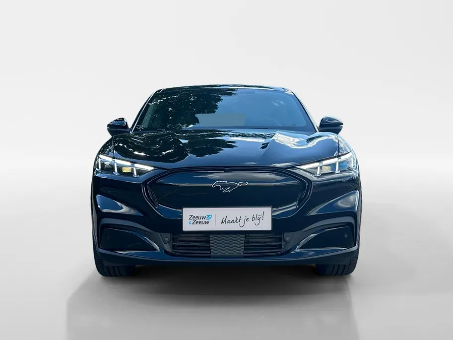 Ford Mustang Mach-E Extended Premium RWD 88 kWh | Uit Voorraad Leverbaar | Prijs Inclusief 2000 Euro Ford Voordeel | 600km WLTP Rijbereik | 19' Lichtmetalen Velgen | Elektrisch Bedienbare Achterklep met Sensor Besturing