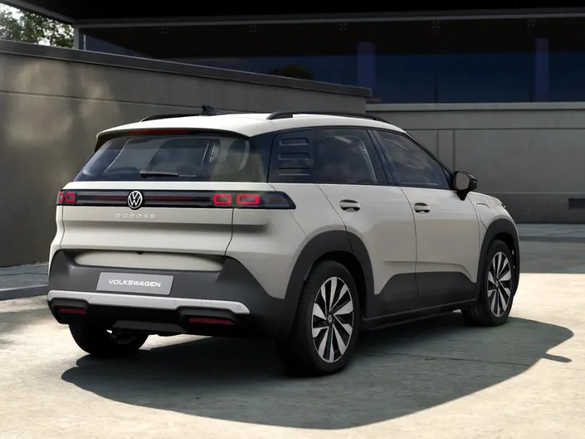 Volkswagen ID. Cross (1) Life 52 kWh accu, 211 PK · Comfort Pakket · Zijruiten achter en achterruit getint ·