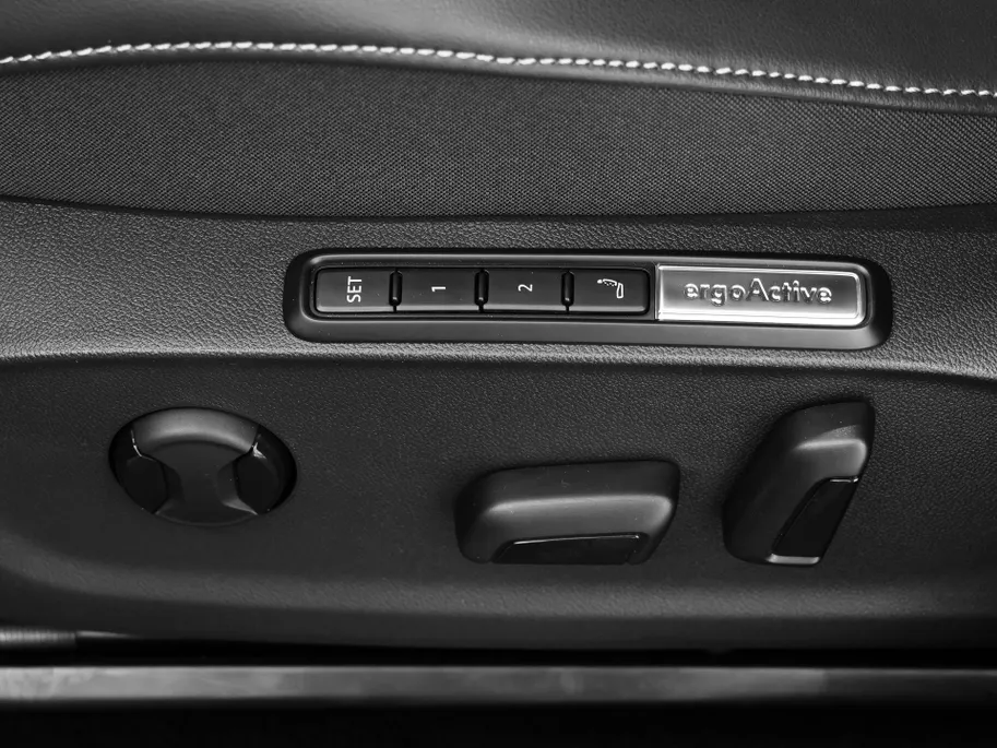 Volkswagen ID.7 Tourer Pro Limited Edition 77kWh 286pk · Navigatie · 360 camera · Trekhaak · 20' LM velgen