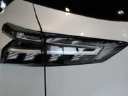Nissan QASHQAI 1.5 e-Power N-Design | 20inch wielen |360grd camera | parkeersensoren voor en achter | Electrische stoelverstelling met geheugen | Alcantra/lederen bekleding | 205PK | Two-tone lak | Apple carplay & Android auto |