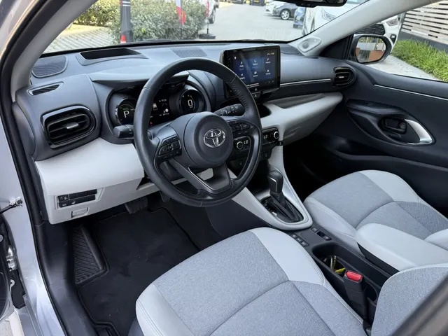 Toyota Yaris 1.5 Hybrid Executive | JBl | HUD | PDC V+A