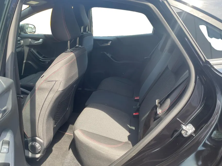 Ford Puma 1.0 EcoBoost Hybrid ST-Line | Trekhaak | Stuur stoel en voorruitverwarming | Navigatie | Lm velgen