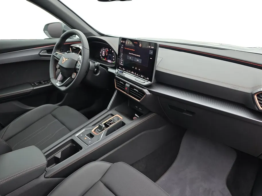 CUPRA Formentor 1.5 TSI e-Hybrid Business 204Pk SOH 100% | Panoramadak | Elektr. Trekhaak | Stoelverwarming | Elektr. Achterklep | Matrix Led koplampen | Virtual Cockpit | Fabrieksgarantie |