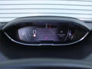 Peugeot 3008 1.6 e-THP Allure | Trekhaak | Navi | Elektr. achterklep | Camera | Apple Carplay/Android Auto | Cruise | 18' LM | All seasons |