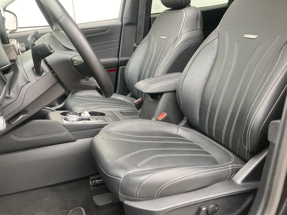 Ford Kuga 2.5 PHEV Vignale Afneembare trekhaak - Panoramadak - Headup Display - BLISS - Lederen bekleding - Elektrische achterklep