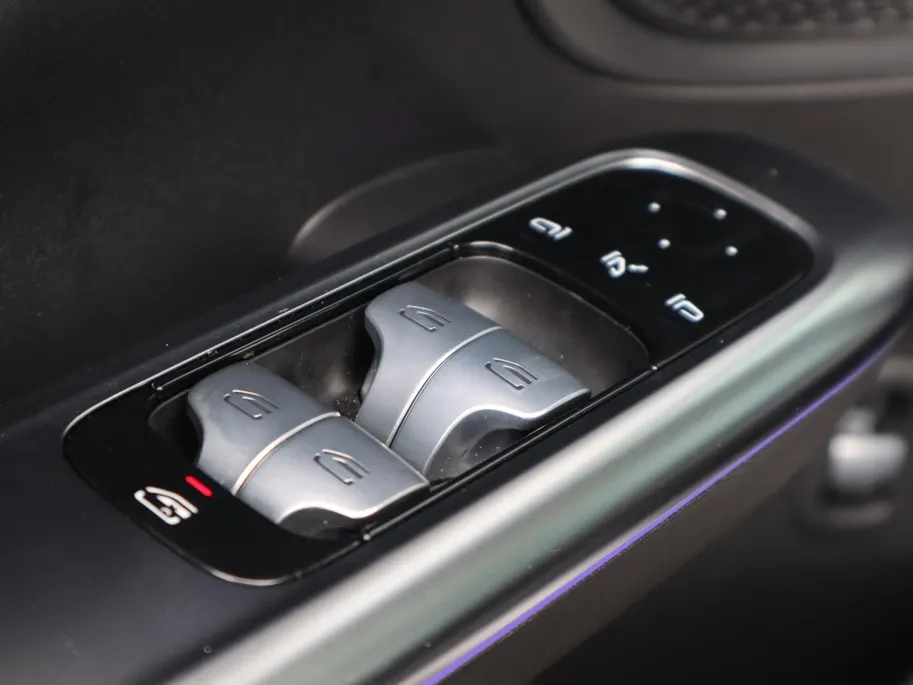 Mercedes-Benz C-Klasse Estate 200 AMG Line l Keyless l Panoramadak l Stoelverwarming