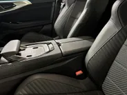 Renault Austral 200PK E-Tech Full Hybrid Esprit Alpine Automaat | 360 Camera | Elektrisch Verstelbare Stoelen | Apple CarPlay/Android Auto | Digital Cockpit | Climate Control | Stoelverwarming | Full LED | 20' Lichtmetalen Velgen |