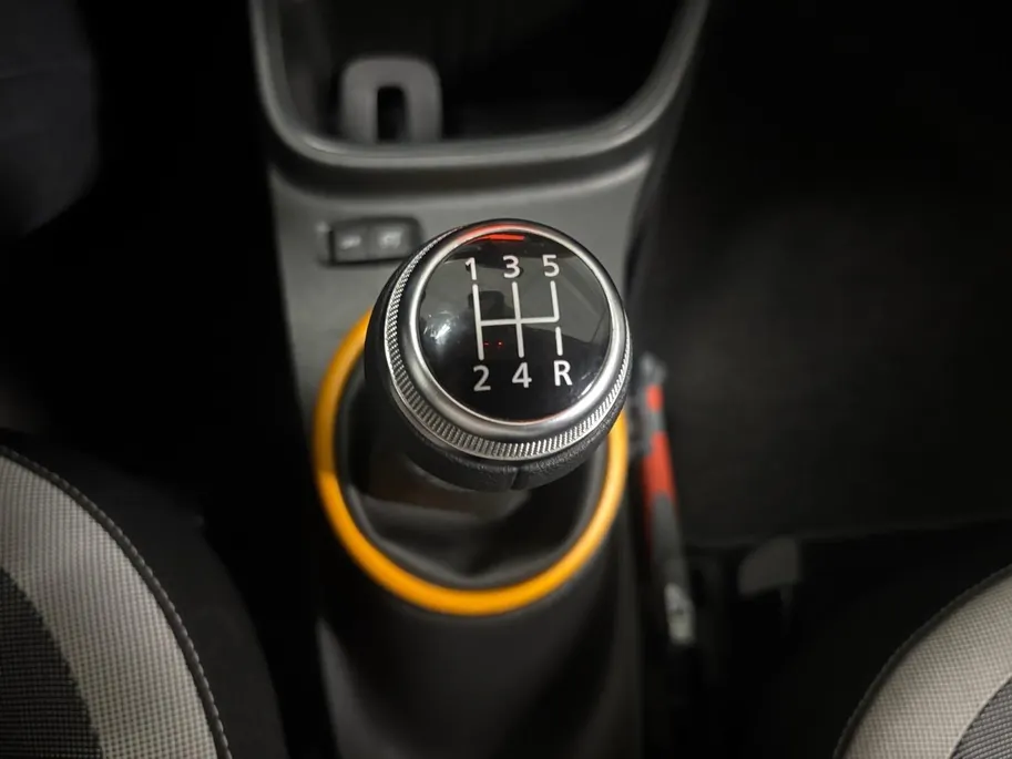 Renault Twingo 1.0 SCe Collection AIRCO BLUETOOTH HOGE INSTAP ELECTRISCHE RAMEN 2 SLEUTEL 12 MAANDEN GARANTIE ZEER MOOIE AUTO DEALER ONDERHOUDEN