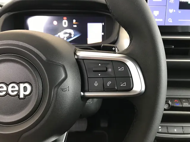 Jeep Avenger 1.2 e-Hybrid Summit