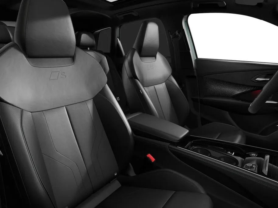 Audi Q3 1.5 200kW e-hybrid S edition 272 PK · Tech plus · Glazen panoramadak · Optiekpakket zwart