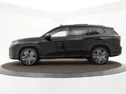 Volkswagen Tayron 1.5 272pk DSG eHybrid R-Line Edition · Panoramadak · 360 Camera · Wegklapbare Trekhaak · Black Style · 20'' Inch · Garantie t/m 17-11-2029 of 100.000km