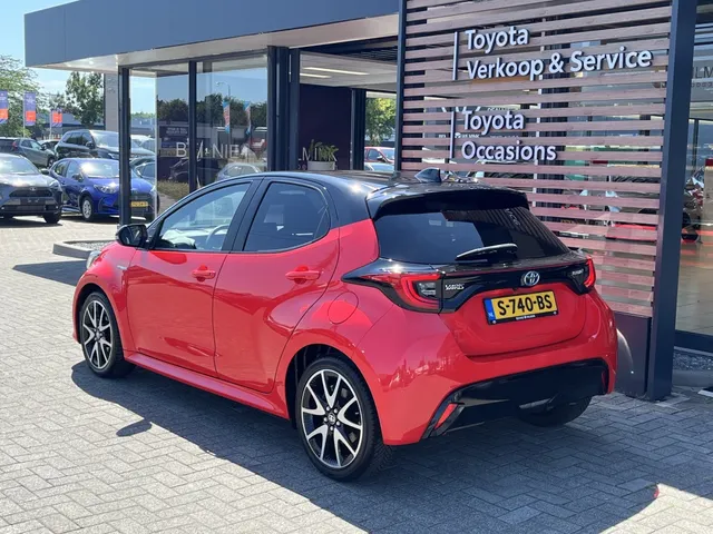 Toyota Yaris 1.5 Hyb. Launch Ed. | Stoelverw. | Head-up