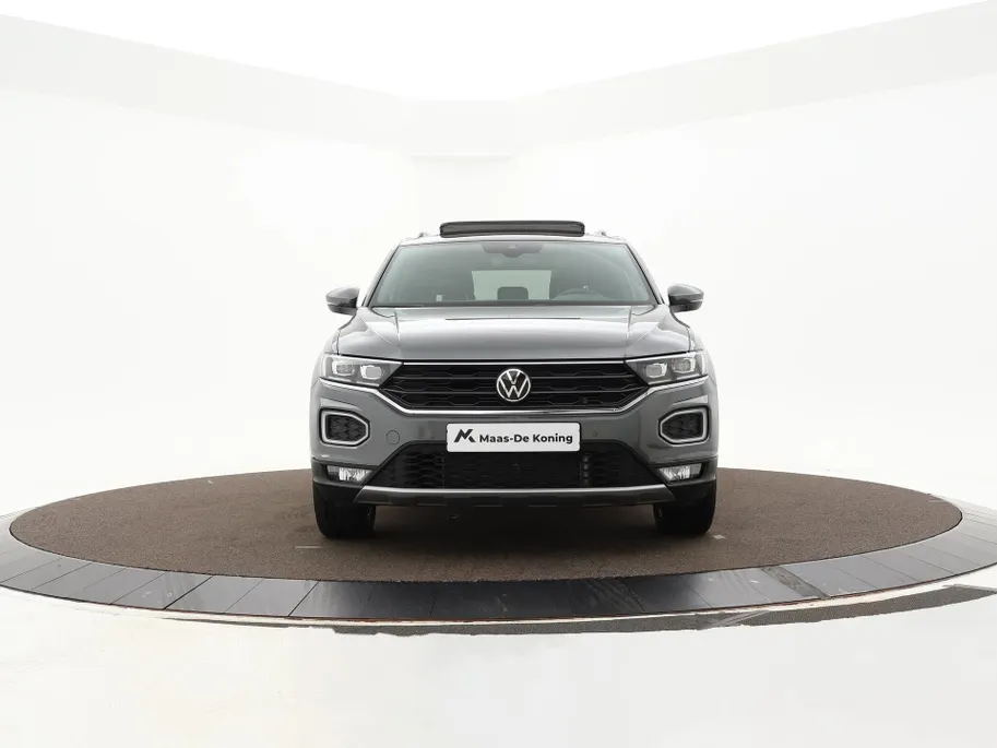 Volkswagen T-Roc 1.5 TSI 150pk DSG Sport · Panoramadak · Camera · Stoelverwarming · Elek. Achterklep · ACC · Dodehoeksensor ·