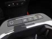 Kia EV5 GT-PlusLine 81.4 kWh | Schuifdak | Stuur-/stoelverwarming + ventilatie | Warmtepomp | 360 Camera | Elek. stoelverst. | Leer | HUD | LED | 19" LM |