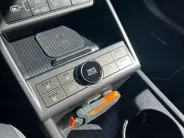 Hyundai Kona 1.6 GDI HEV Premium | Elek. stoelverstelling | Leder | Stoelverwarming en koeling
