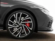 Volkswagen Golf 2.0 TSI 300pk DSG GTI Clubsport · Panoramadak · Leder Vienna · Camera · Harman & Kardon · Stuur- & Stoelverwarming & Stoelverkoeling · Elek. Stoel + Geheugen · Dodehoeksensoren ·