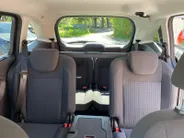 Ford Grand C-Max 1.0 Titanium 7Pers. | Navigatie | Voorruitverwarming | Stoelverwarming | Privacy Glass | Cruise Control | 17|  Velgen | Parkeersensoren voor en achter | Parkeerassistent | Zonneschermen