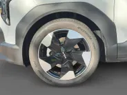 Kia EV2 Plus Advanced 42.2 kWh STOEL & STUURVERWARMING | PANORAMADAK | ELEKTRISCHE STOELVERST | RESTERENDE FABRIEKSGARANTIE TM 2036