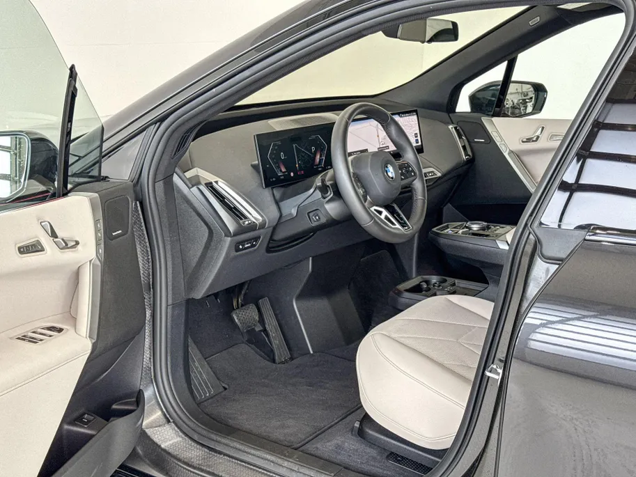 BMW iX xDrive45 Innovation Pack