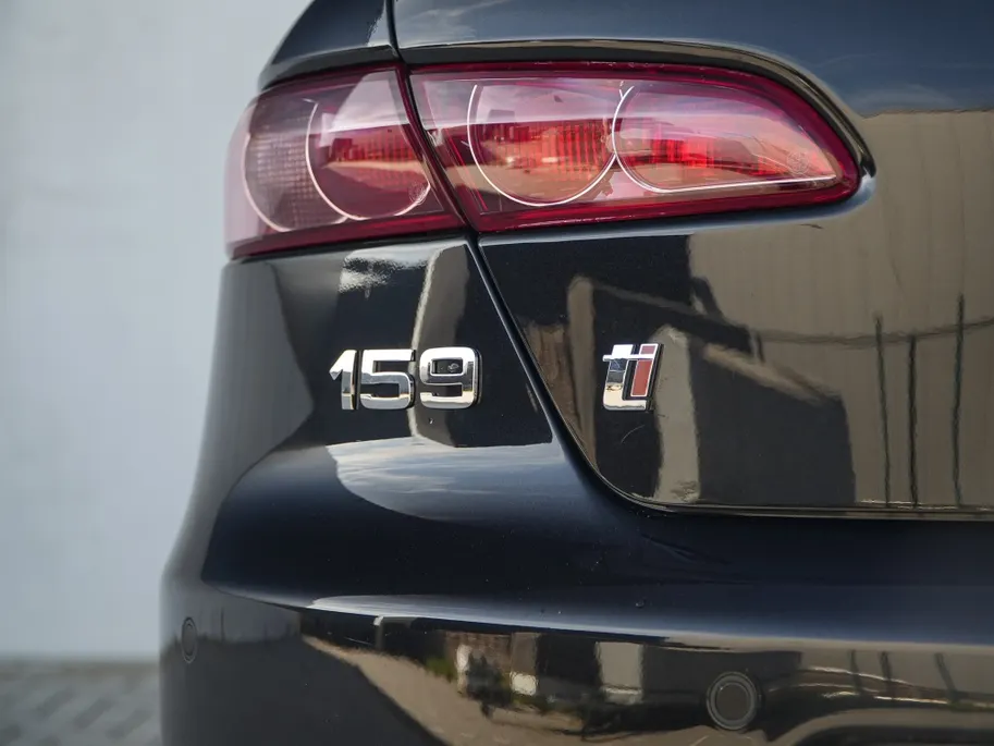 Alfa Romeo 159 Sportwagon 1.750 TBI Turbo 200 PK TI | Leder | Bose | Xenon | Cruise | 19'