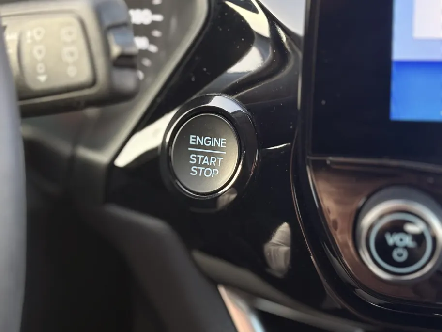 Ford Fiesta 1.0 EcoBoost Hybrid Titanium WINTER PACK | KEYLESS ENTRY | PARKEER SENSOREN ACHTER | APPLE CARPLAY / ANDROID AUTO