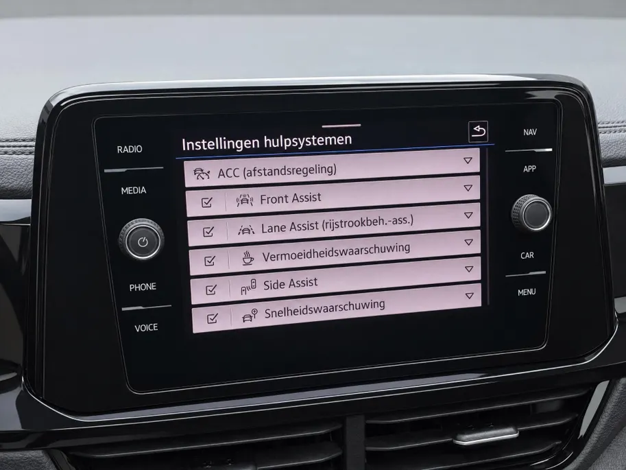 Volkswagen T-Roc 1.5 TSI 150pk DSG R-Line · Panoramadak · Camera · Dodehoeksensor · Keyless · Apple/Android Car Play · 19'Velgen ·