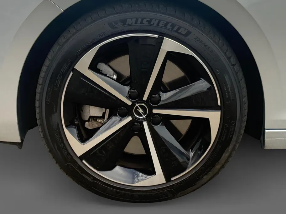 Opel Astra Sports Tourer 1.6 Turbo Plug In Hybrid GS | Panoramadak | HUD | Adapt. Cruise Control | Voorstoelen verwarmd | Elektr. kofferklep | 360 camera | 12 maanden garantie